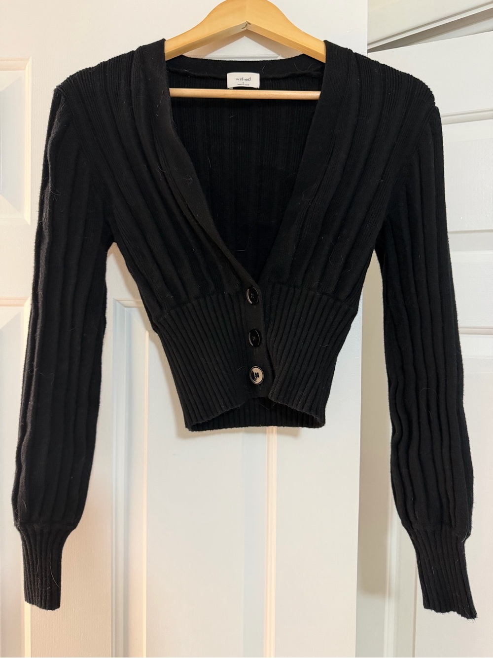 Wilfred Black Plunge Neck Cropped Ribbed Button-Front Cardigan